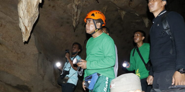 Telusuri Goa Karst Batu Putih, Gubernur Sebut Objek Wisata Menakjubkan