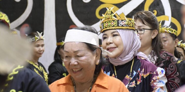 Terkesan Pesta Panen Masyarakat Desa Teras Nawang, Rahmawati : Bisa Jadi Objek Pariwisata