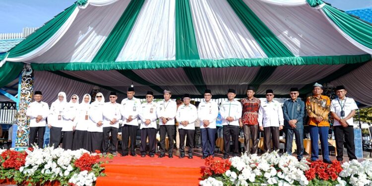 Gubernur Zainal Pimpin Upacara Hari Amal Bhakti ke-79.