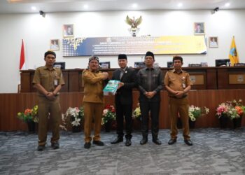 Wagub Bersama DPRD Kaltara Setujui Ranperda Perubahan APBD Tahun Anggaran 2025